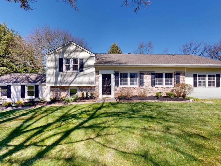 14 N Forge Manor Drive, Phoenixville, PA 19460 Main Photo