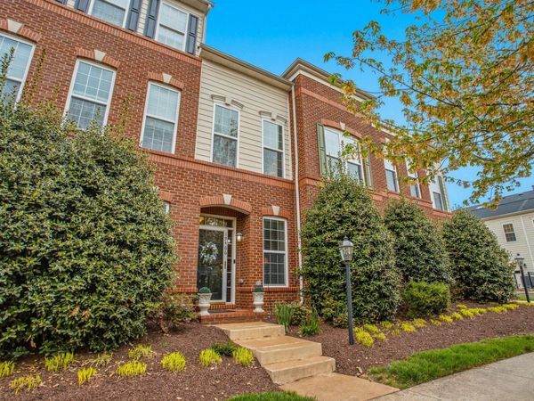 19466 FRONT ST , LEESBURG, VA 20176