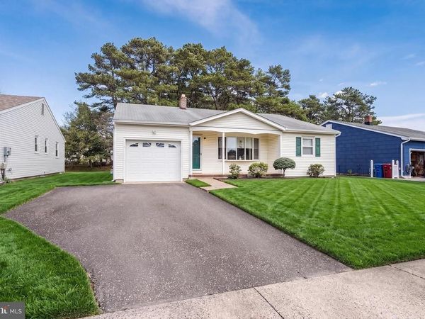 60 WHITMORE DRIVE, TOMS RIVER, NJ 08757