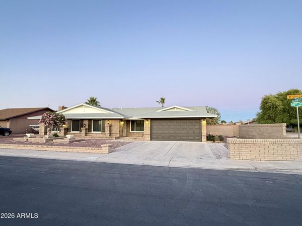 9627 N 58TH Lane N, Glendale, AZ 85302