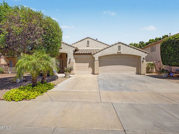 8208 W Deanna Drive, Peoria, AZ 85382
