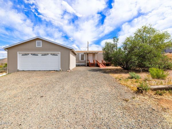 20929 E COYOTE Lane, Mayer, AZ 86333