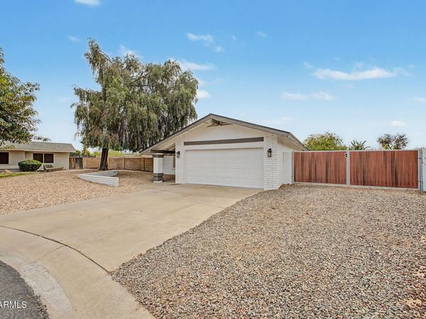356 S Moreno Circle, Litchfield Park, AZ 85340