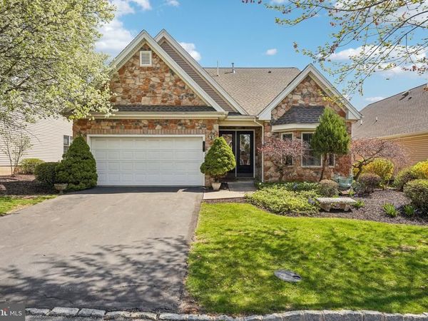 5 NOTTINGHAM LANE, EASTON, PA 18045