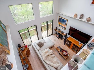 120 SWAN STREET, LAMBERTVILLE, NJ 08530