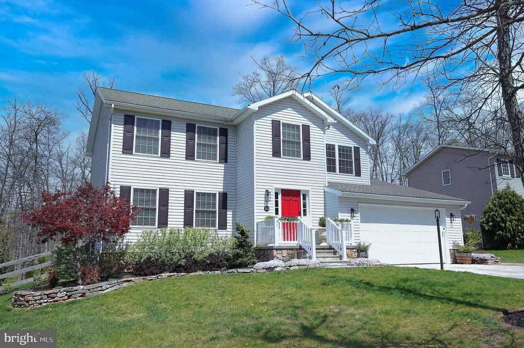 240 Twin Lakes Drive , Gettysburg, PA 17325 Main Photo