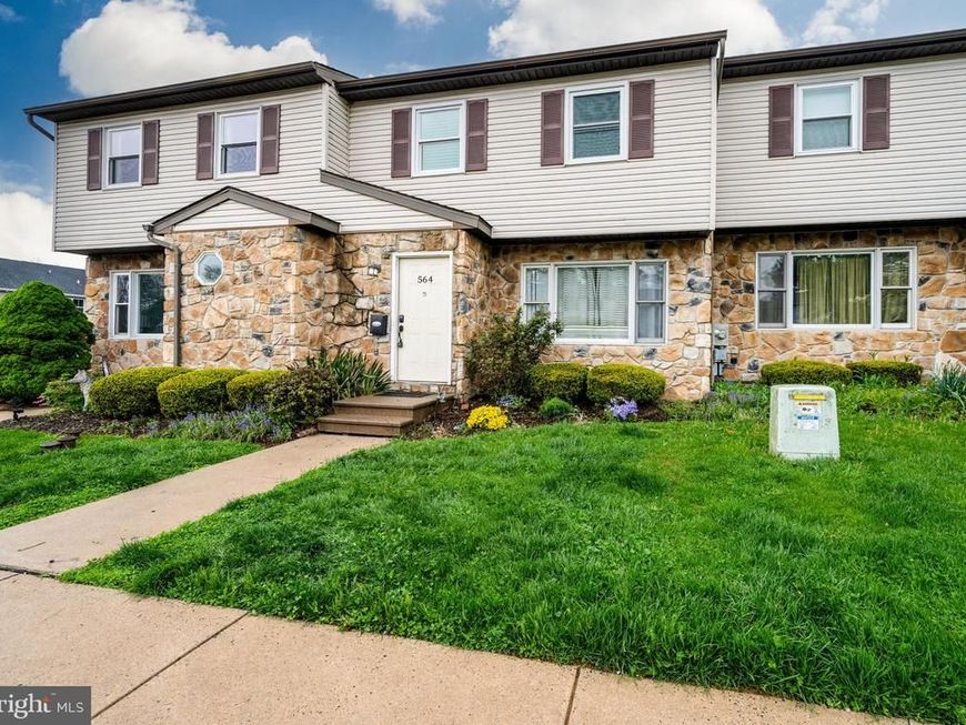 564 E Linden Street, Fleetwood, PA 19522 Main Photo