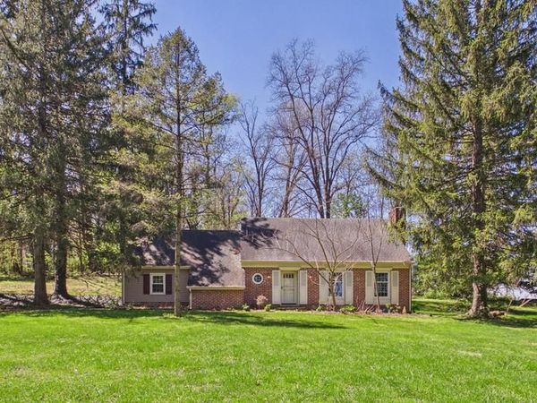 372 BURNT HOUSE ROAD, CARLISLE, PA 17015