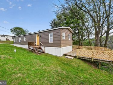 122 PENN DRIVE , COATESVILLE, PA 19320