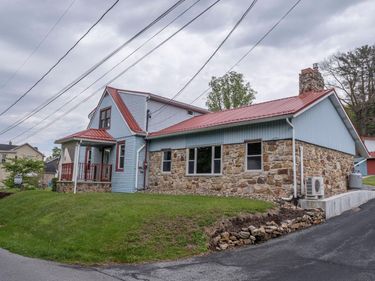 540 WOOD STREET, BURNHAM, PA 17009