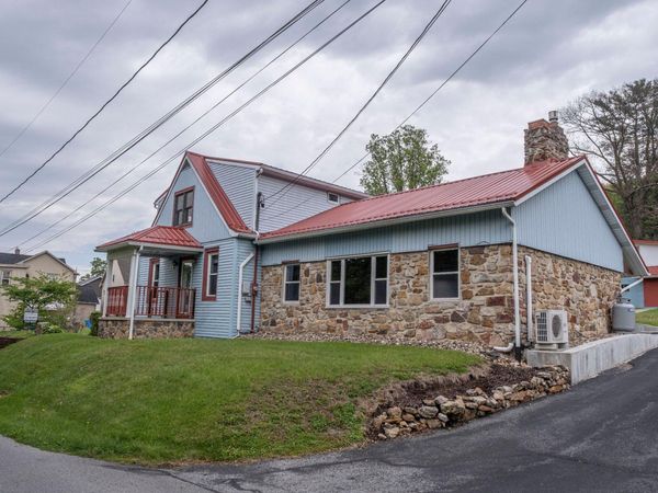 540 WOOD STREET, BURNHAM, PA 17009
