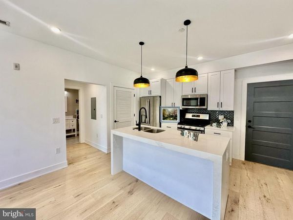 1232 N FRONT STREET, Unit 2D, PHILADELPHIA, PA 19122