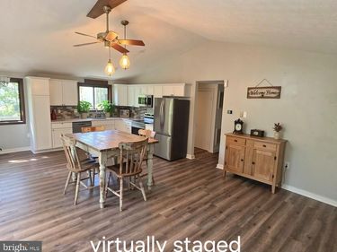 213 MORRIE, BASYE, VA 22810