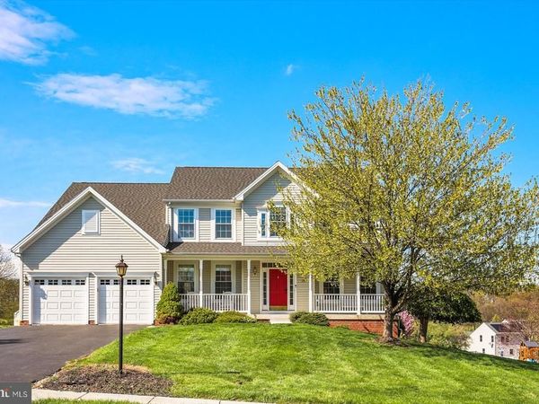 20 SYDNEY DRIVE, HANOVER, PA 17331