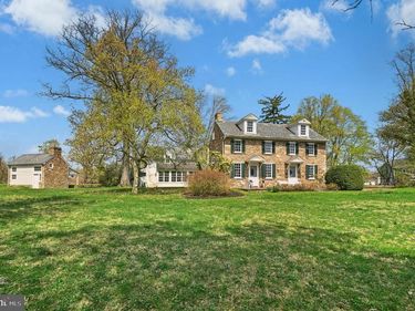 189 E BUTLER AVENUE, DOYLESTOWN, PA 18901