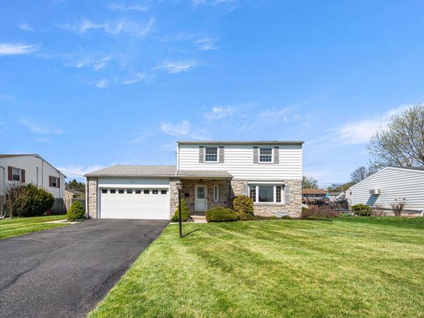 416 LAURELWOOD DRIVE, DOUGLASSVILLE, PA 19518
