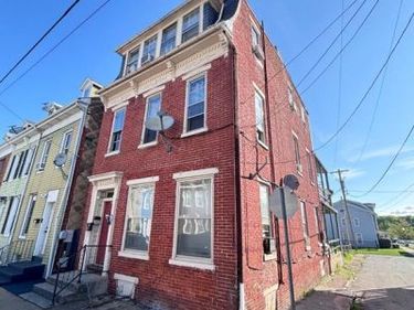 223 S PENN STREET , YORK, PA 17401