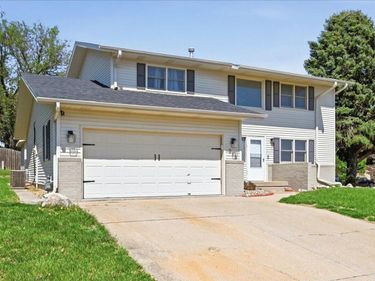318 FAIRVIEW Drive, GLENWOOD, IA 51534