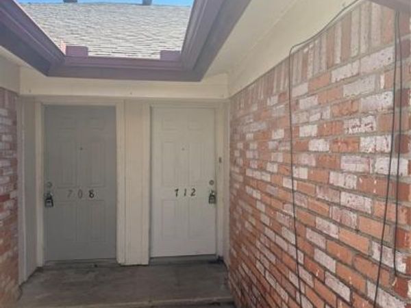 708 E Pecan Street, Unit 712, Hurst, TX 76053