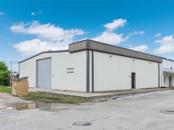 119 E Kyle Street, Bangs, TX 76823