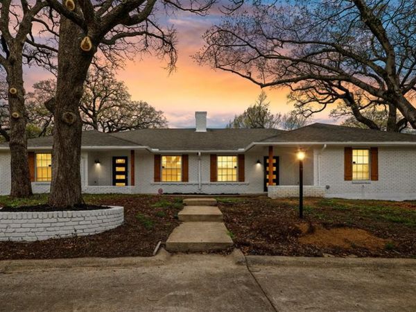 3522 Shady Valley Drive , Pantego, TX 76013