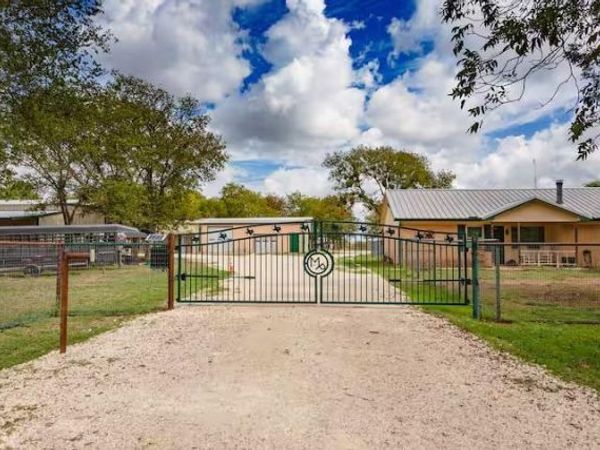 107 Camino Del Rosas , Woodway, TX 76712