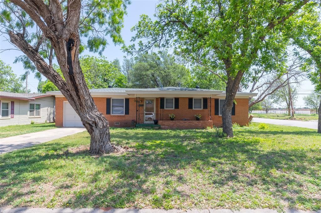 301 Westview Drive, Abilene, TX 79603 Main Photo