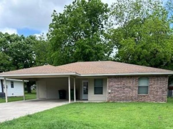 1405 CHERRY Street , Gainesville, TX 76240