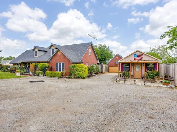 3914 Redbird Lane , Joshua, TX 76058