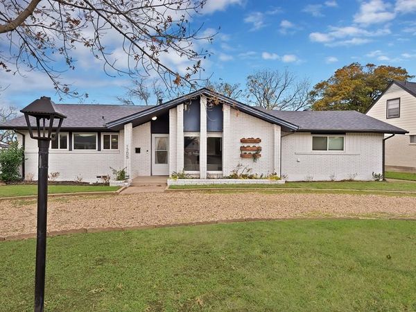 1205 Golden Trophy Drive, Dallas, TX 75232