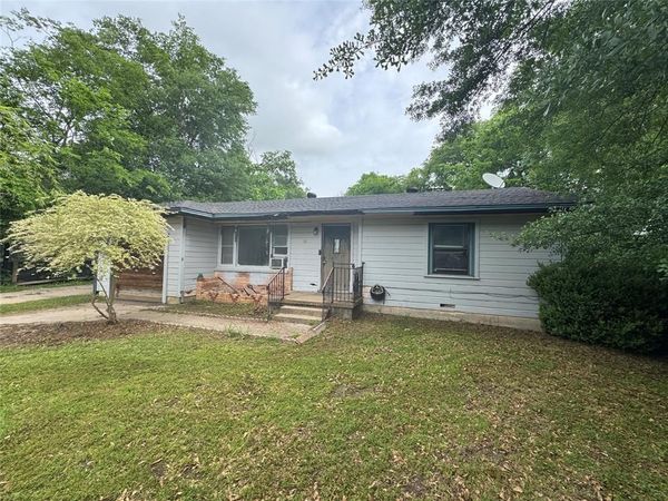 111 Gordon Drive , Terrell, TX 75160