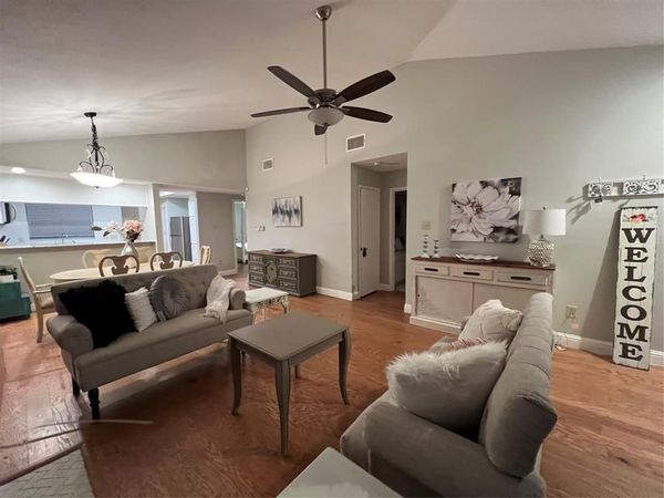 5819 Timbercrest Drive , Arlington, TX 76017