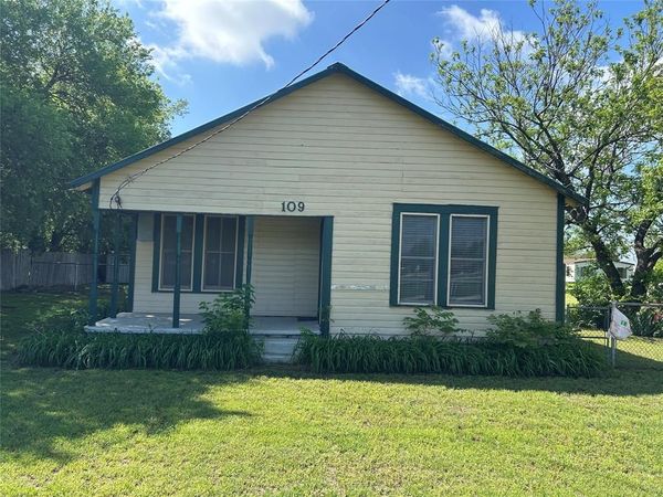 109 Harrison Avenue , Newcastle, TX 76372