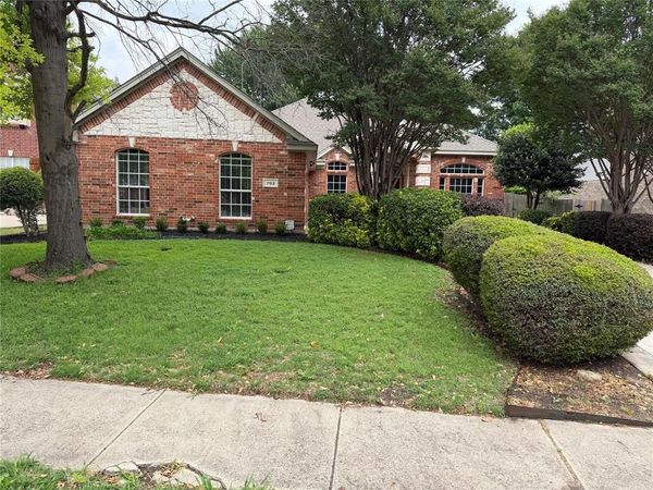 703 Chandler Court , Allen, TX 75002
