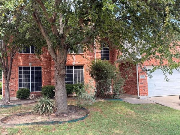 1212 Badbury Lane , Grand Prairie, TX 75052