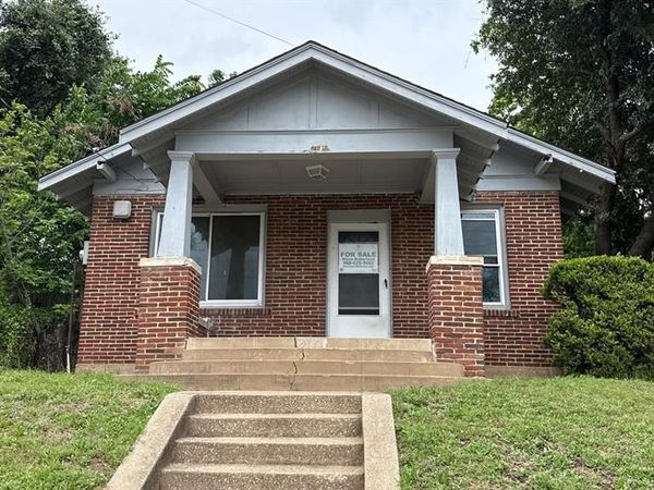 2611 Pine Street , Dallas, TX 75215