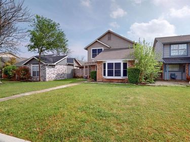 9945 Pack Saddle Trail, Fort Worth, TX 76108