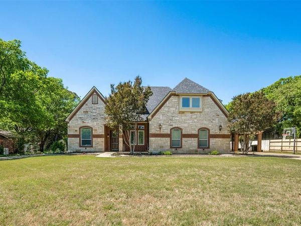 8624 Timber Drive , North Richland Hills, TX 76182