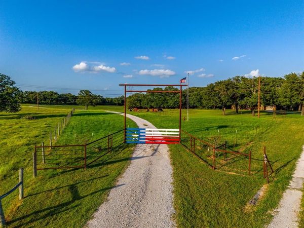 141 County Road 4793, Boyd, TX 76023