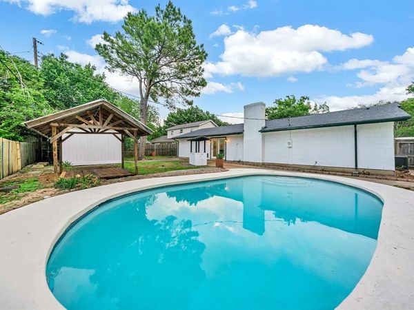 817 Savannah Way , Bedford, TX 76022