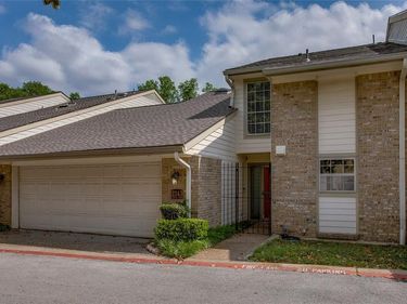 2143 Kessler Court, Unit 38, Dallas, TX 75208