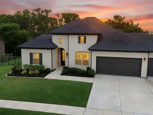 1516 Bearpath Way , Gunter, TX 75058