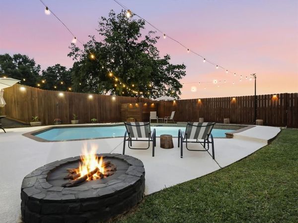 3109 Emerald Street , Bedford, TX 76021