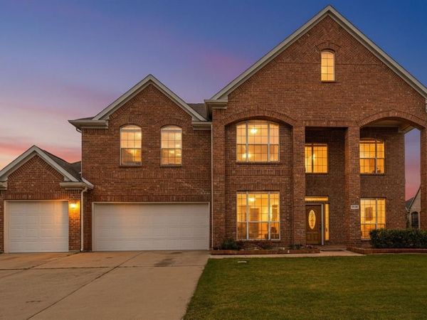 5226 Wyndrook Street, Fort Worth, TX 76244