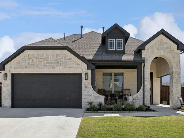 9156 Rock Nettle Drive, Fort Worth, TX 76131