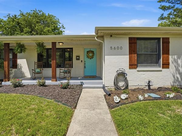 5600 Dennis Avenue , Fort Worth, TX 76114