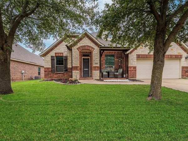 209 Boardwalk Avenue , Waxahachie, TX 75165