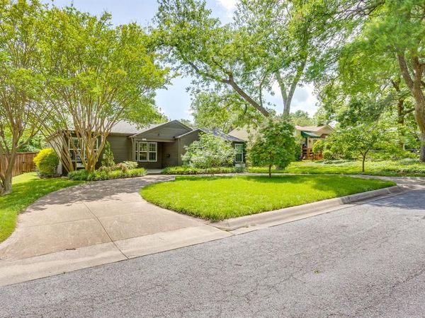 6463 Lindell Avenue, Fort Worth, TX 76116