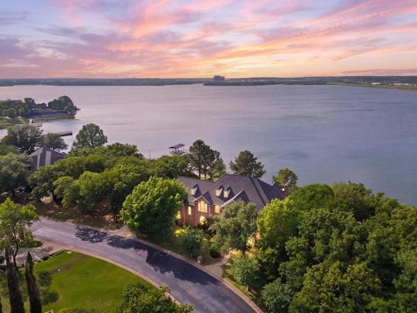 5815 Bay Club Drive , Arlington, TX 76013