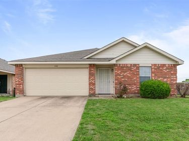 1300 Castle Ridge Road, Fort Worth, TX 76140
